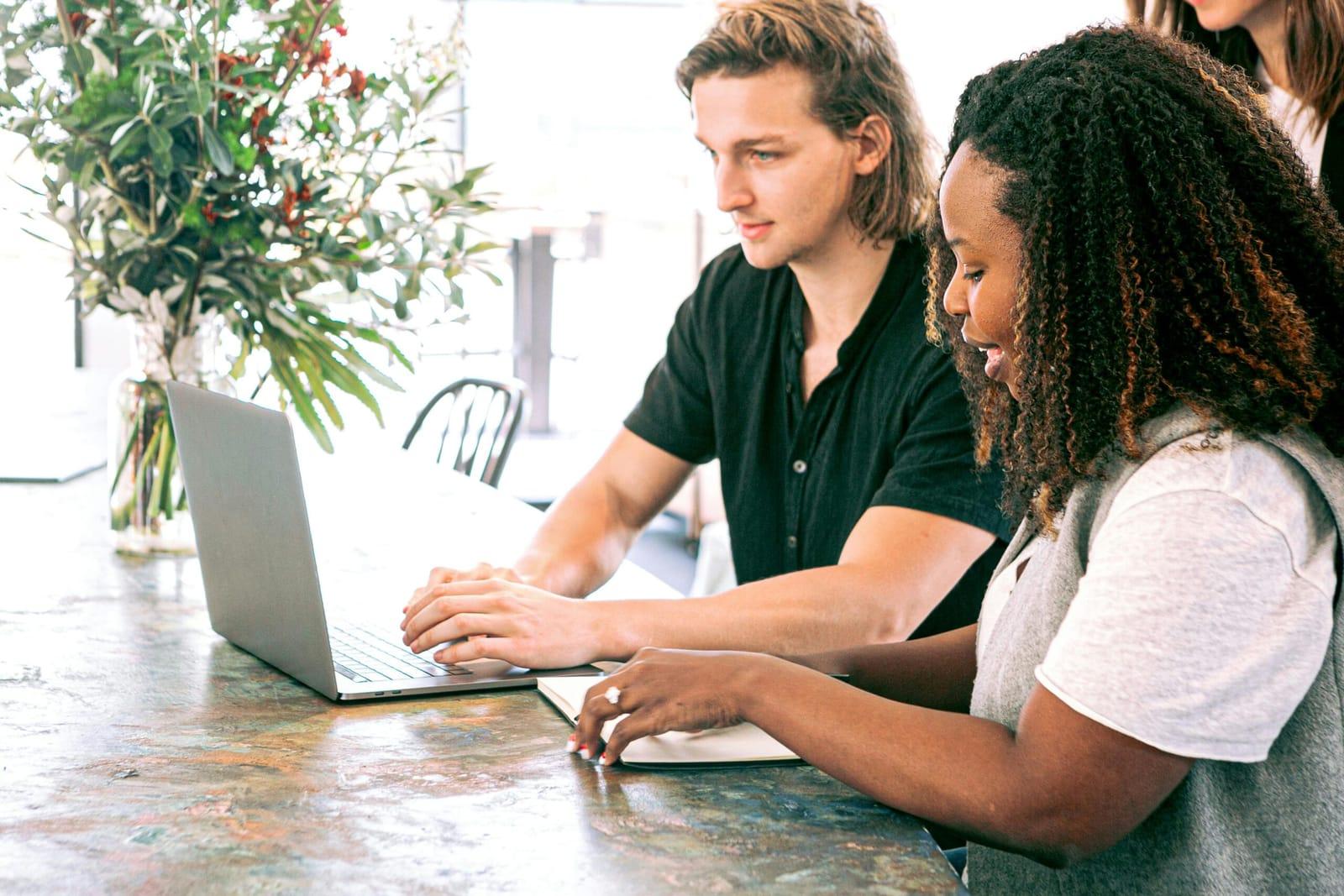 How AI in IT Transforms Remote and Hybrid Work Environments